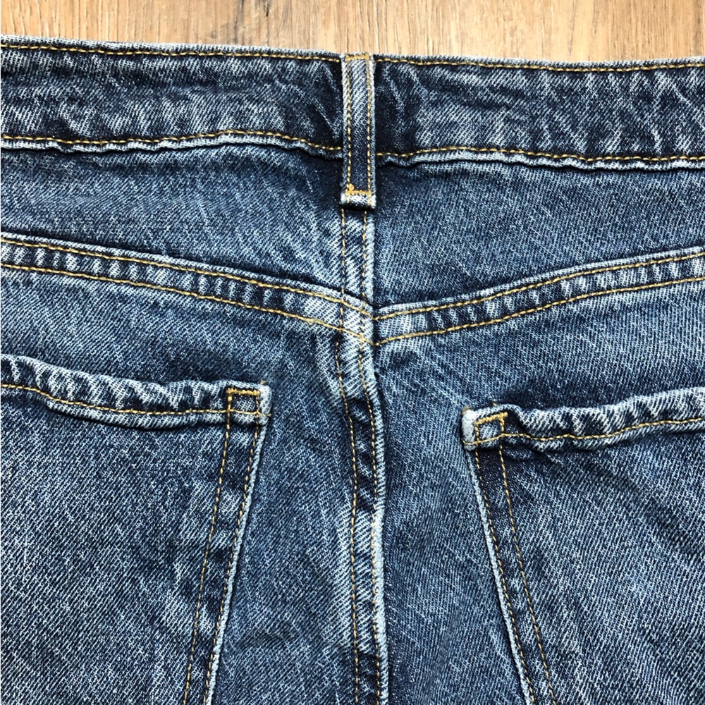 Old Navy Extra High-Rise Sky-Hi Wide Leg Jeans - Picture 14 of 17